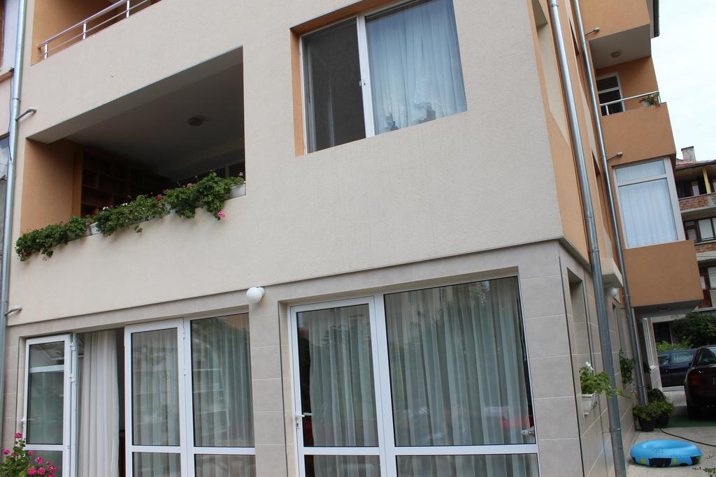 Veda Guest House Pomorie Exterior photo