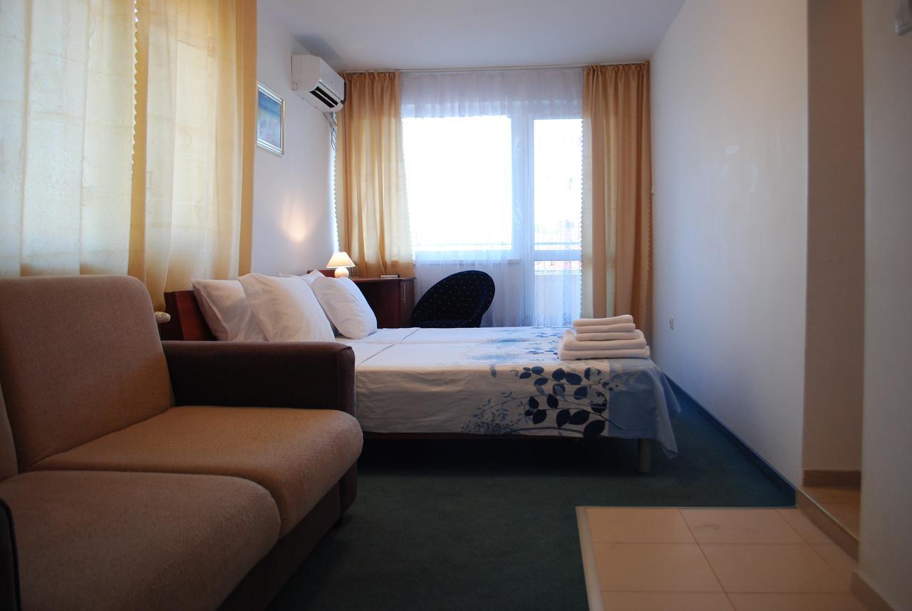 Veda Guest House Pomorie Exterior photo